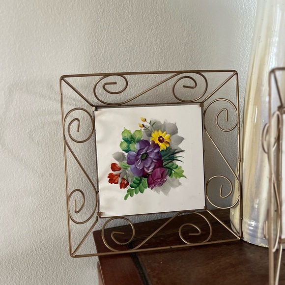 Vintage 60’s - 70’s wall decor, metal swirls framing square floral tiles - Picture 15 of 15